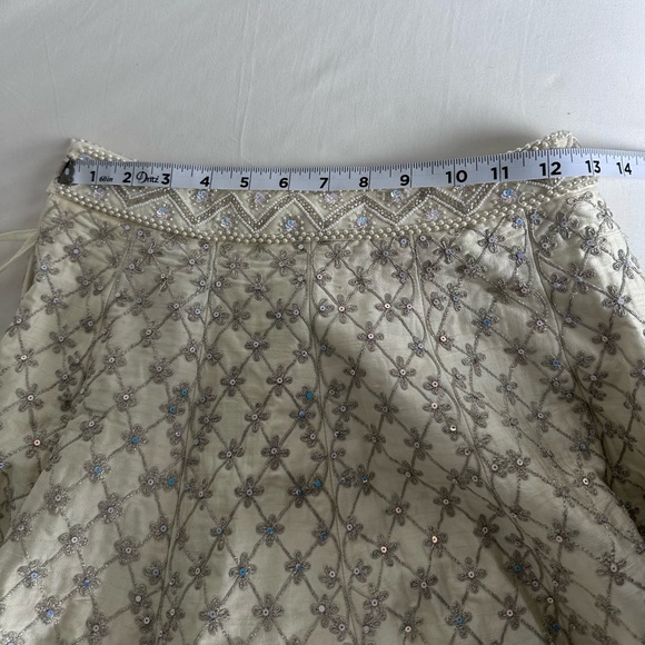 Indian ivory lehenga - Picture 3 of 4